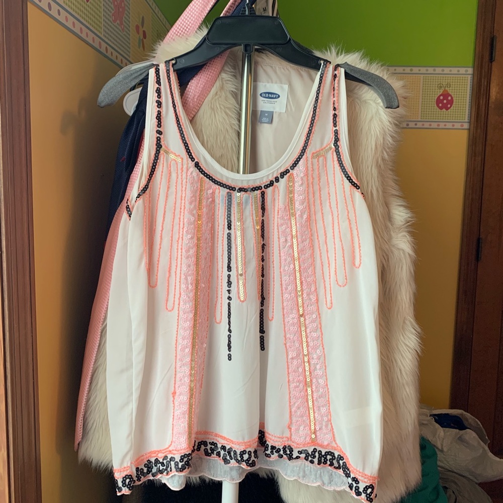 Sleeveless blouse